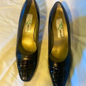 Black leather heels with patent cap toe and heel size 9 narrow